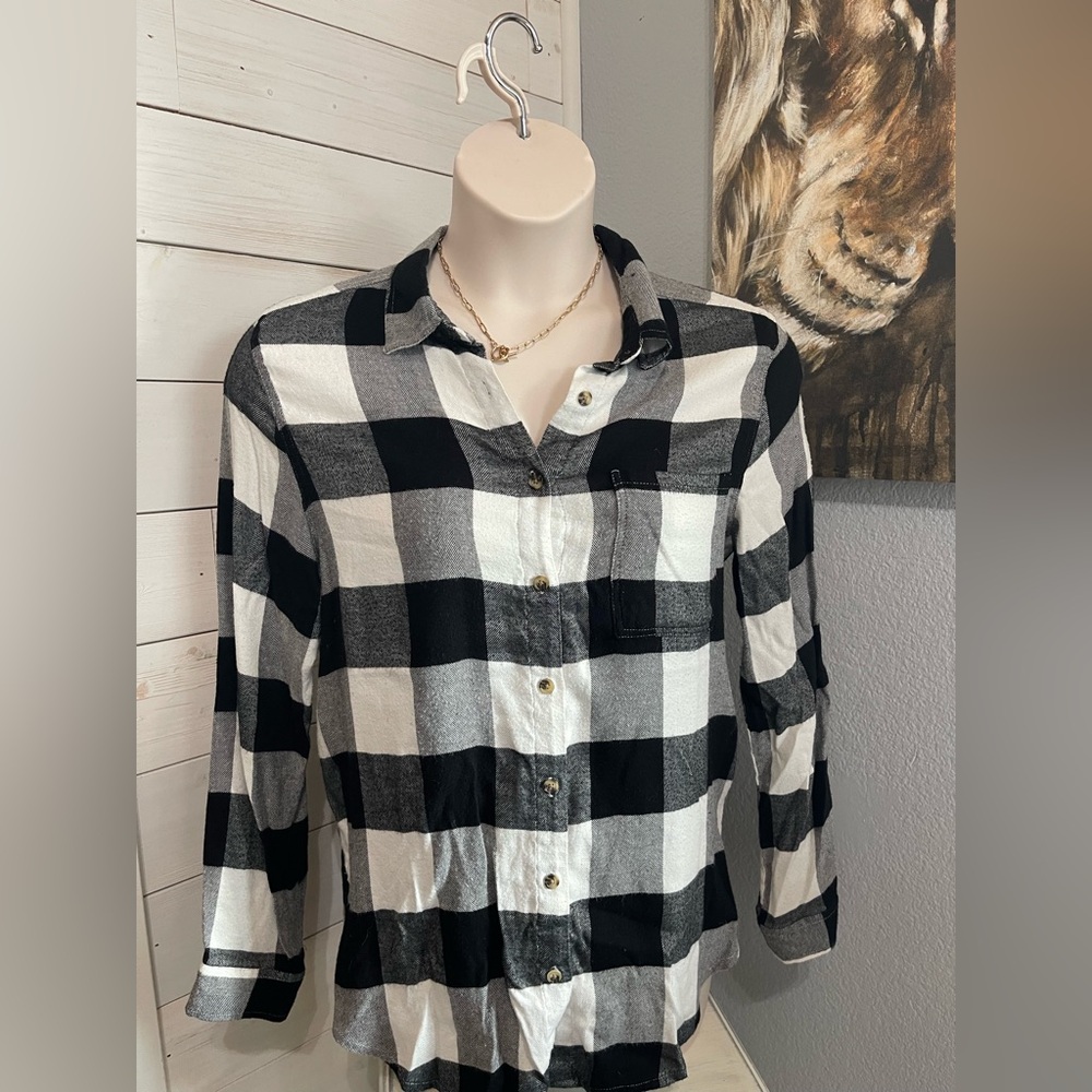 - C&C California Black and White Plaid Button Down Shirt